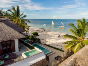 Joya' Beach Suites & Villa